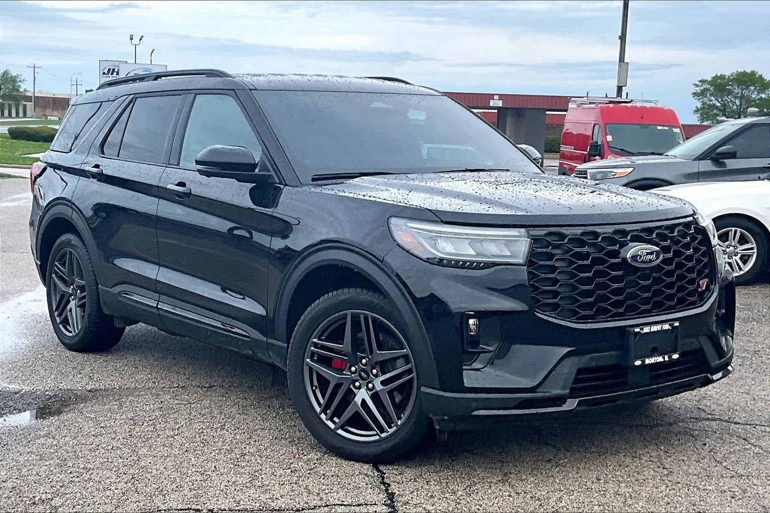 2025 Ford Explorer ST - Photo 38