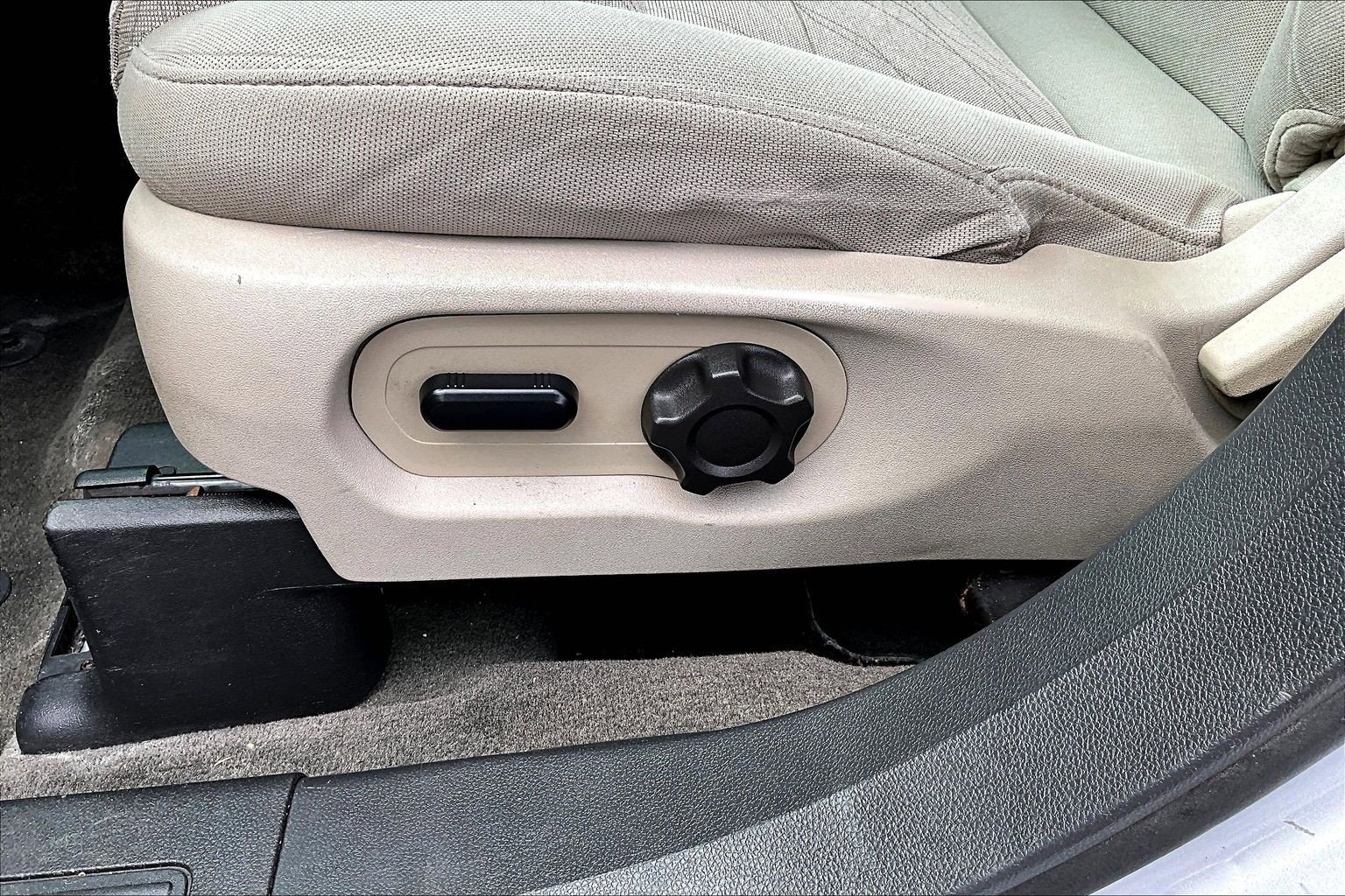 2014 Ford Explorer Base - Photo 34