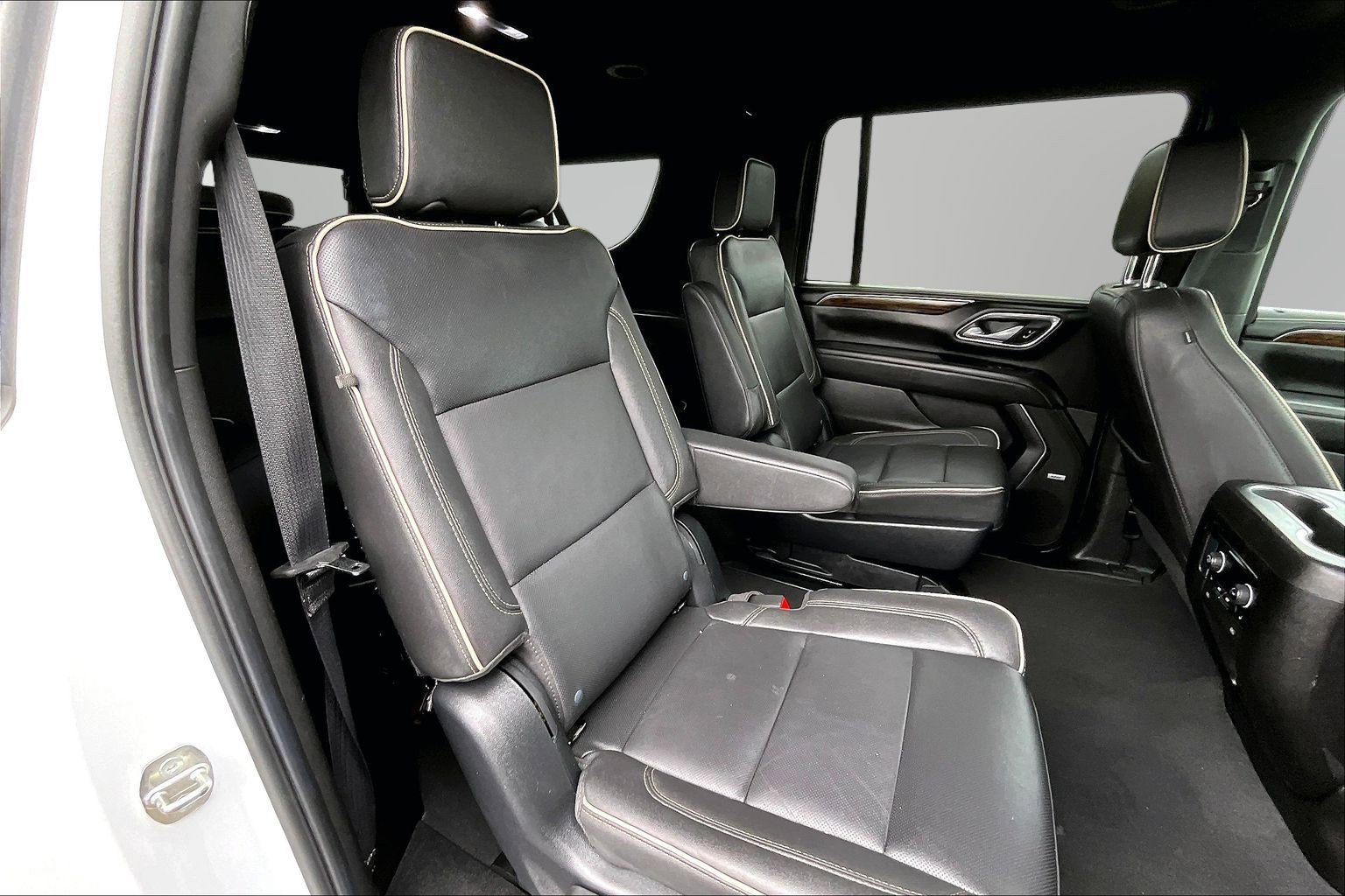 2023 Chevrolet Suburban Premier - Photo 17