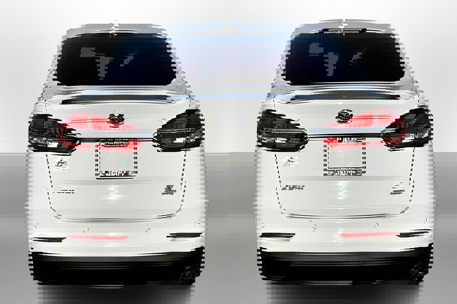 2020 Ford Fusion SE photo 3