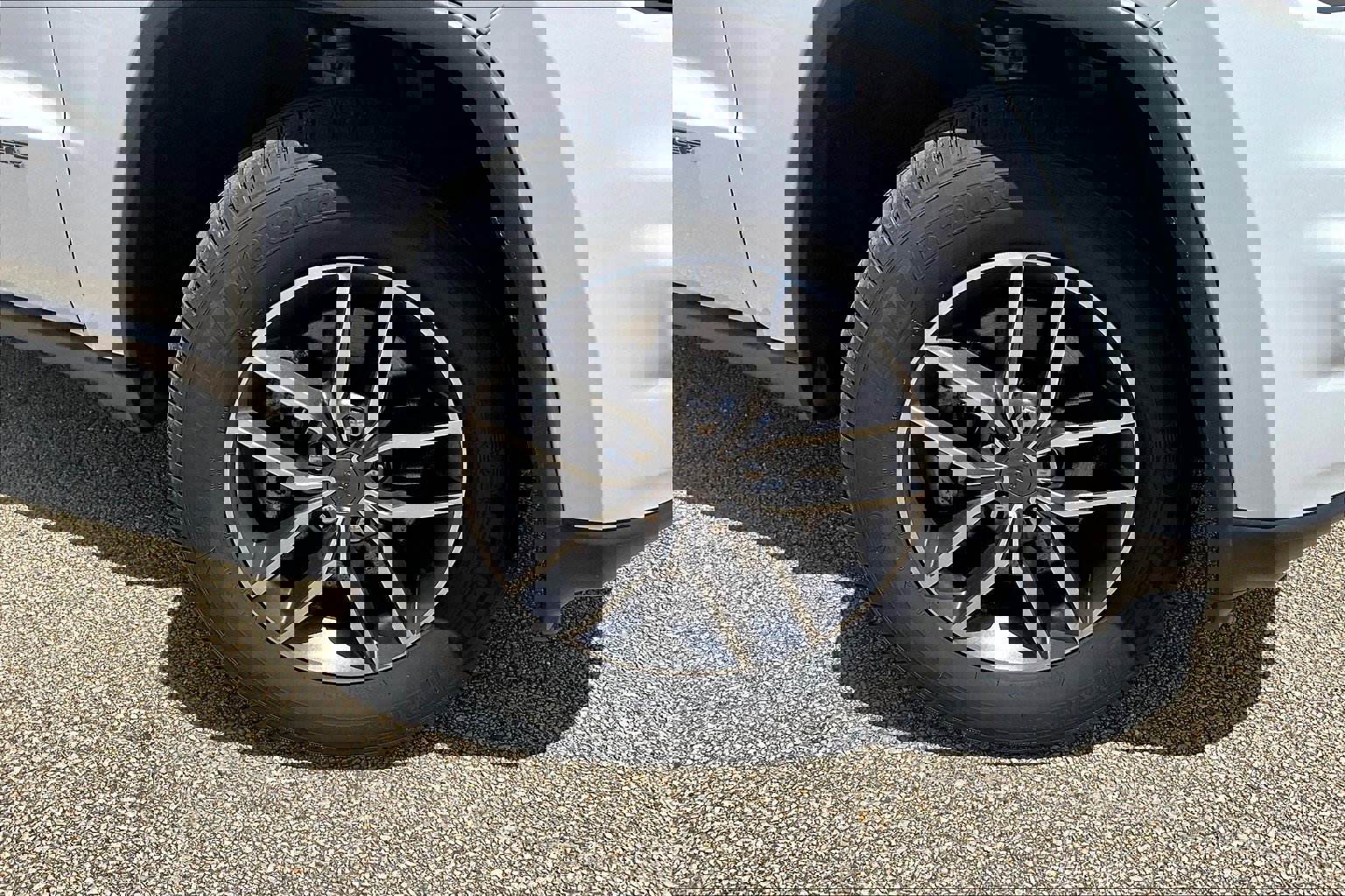 2022 Jeep Grand Cherokee Limited photo 2