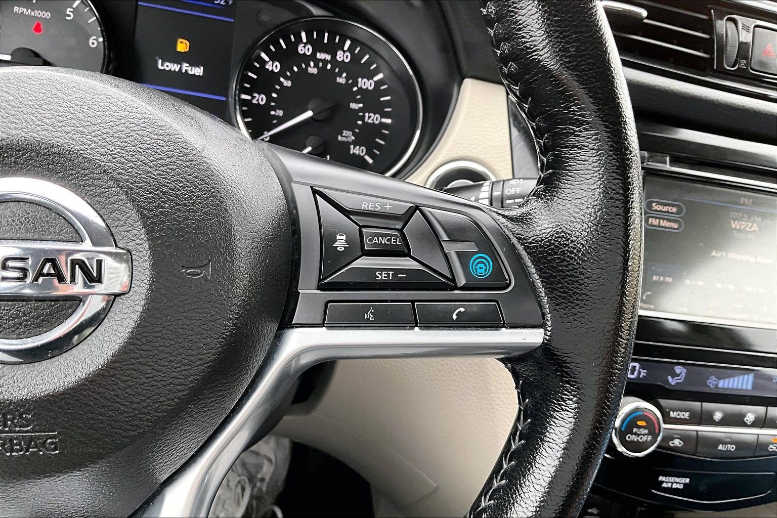 2022 Nissan Rogue Sport SL - Photo 23