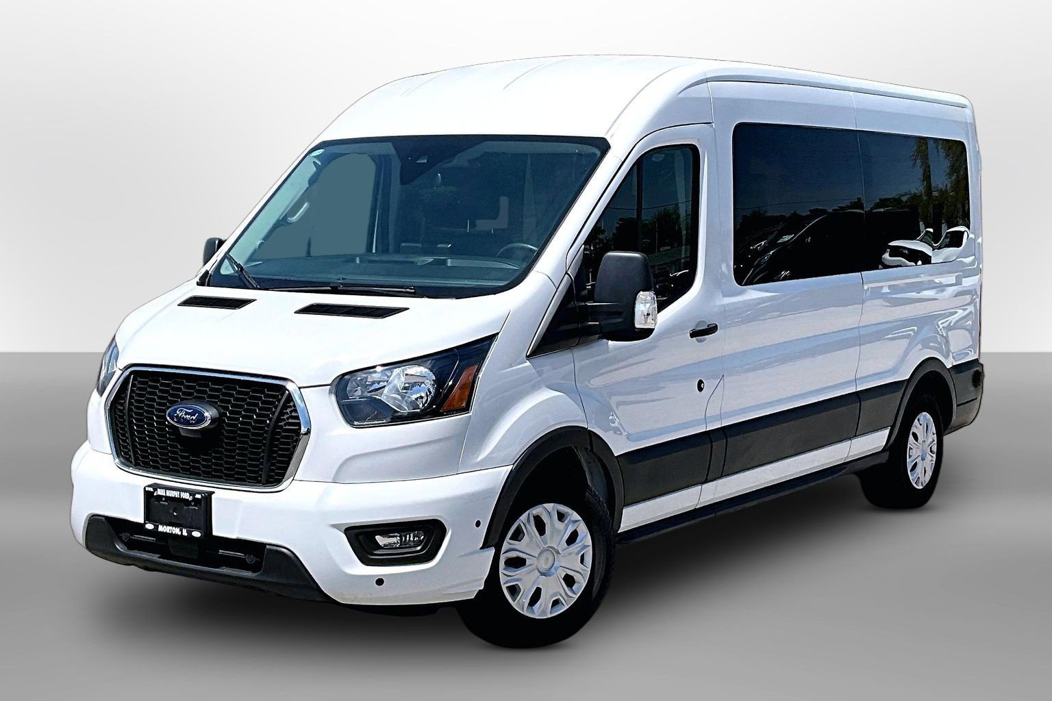 2024 Ford Transit Passenger Van XLT - Photo 13