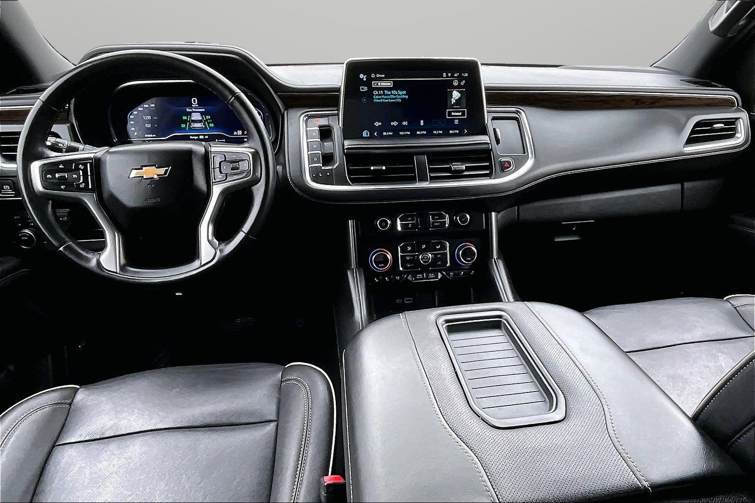2023 Chevrolet Suburban Premier - Photo 14
