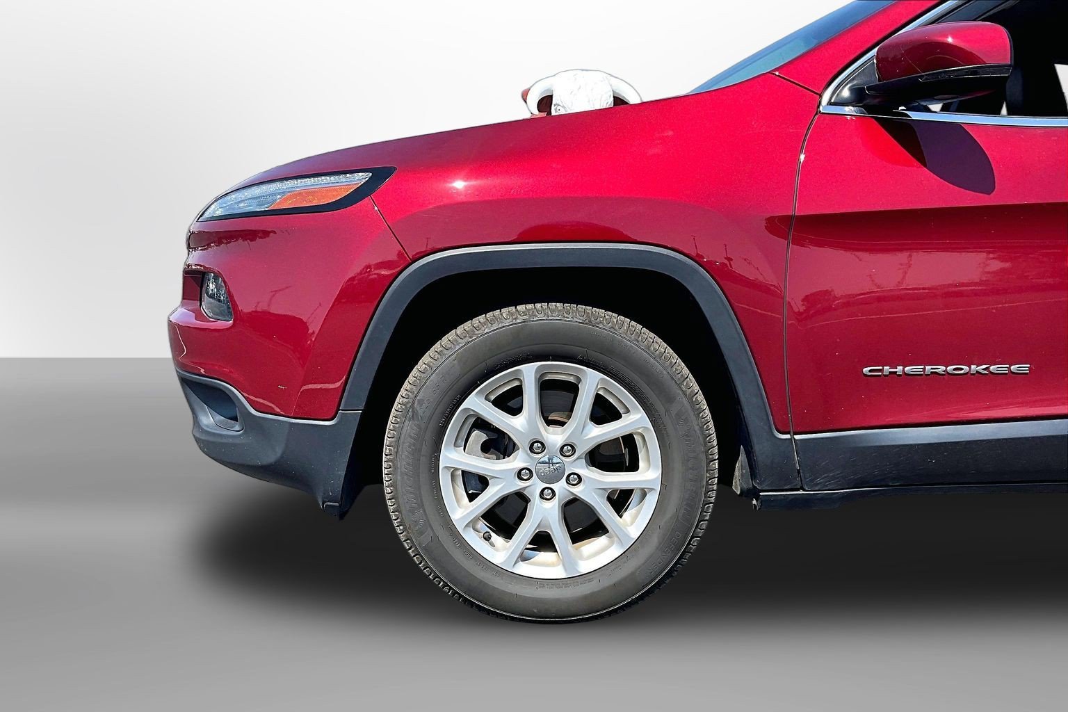 Used 2016 Jeep Cherokee Latitude with VIN 1C4PJMCS4GW342946 for sale in Morton, IL