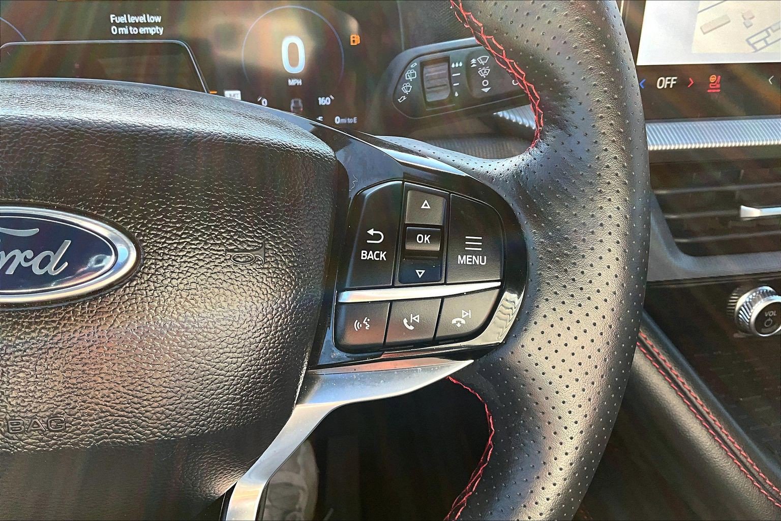 2025 Ford Explorer ST-LINE - Photo 24