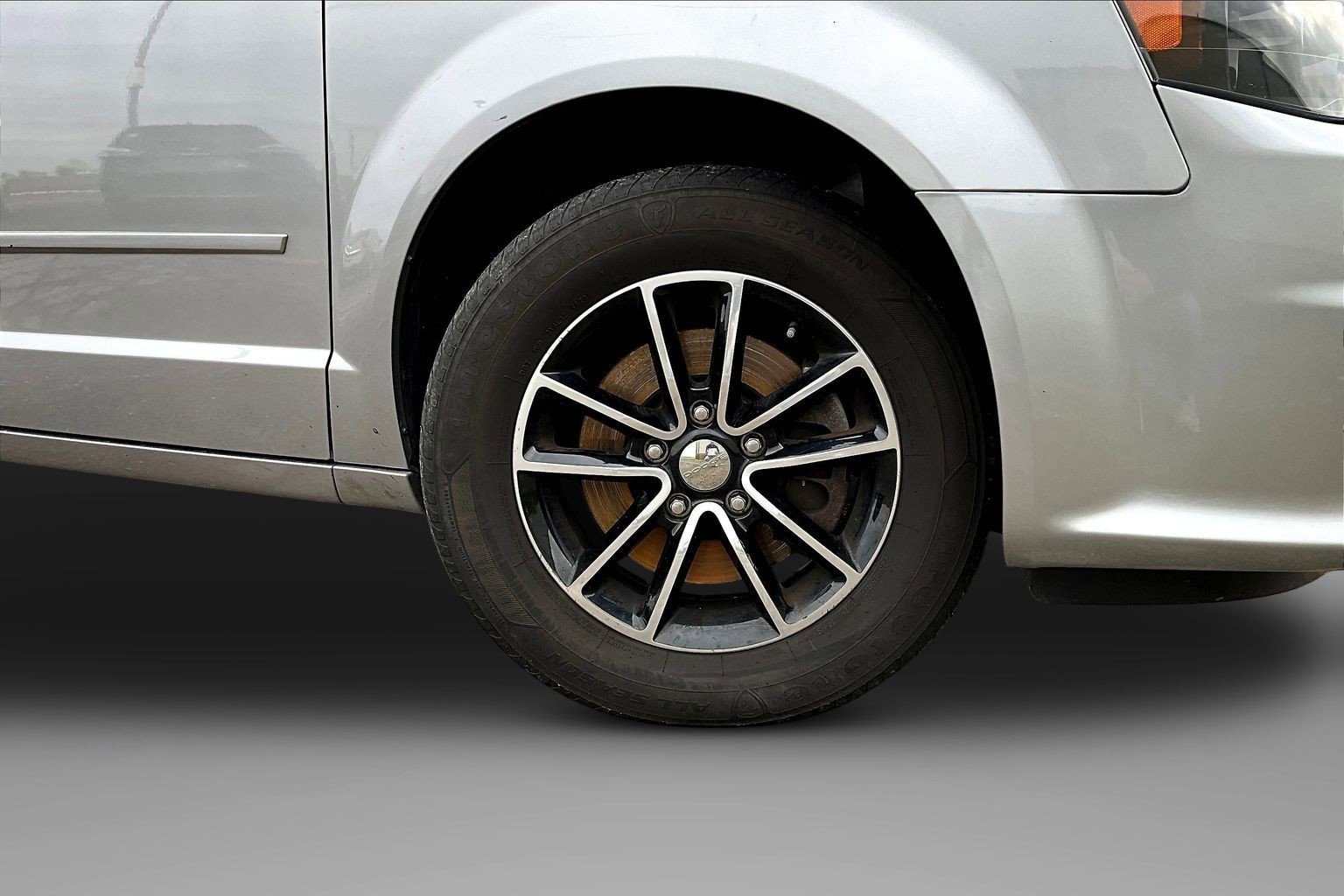 Used 2017 Dodge Grand Caravan SE Plus with VIN 2C4RDGBG4HR602111 for sale in Morton, IL