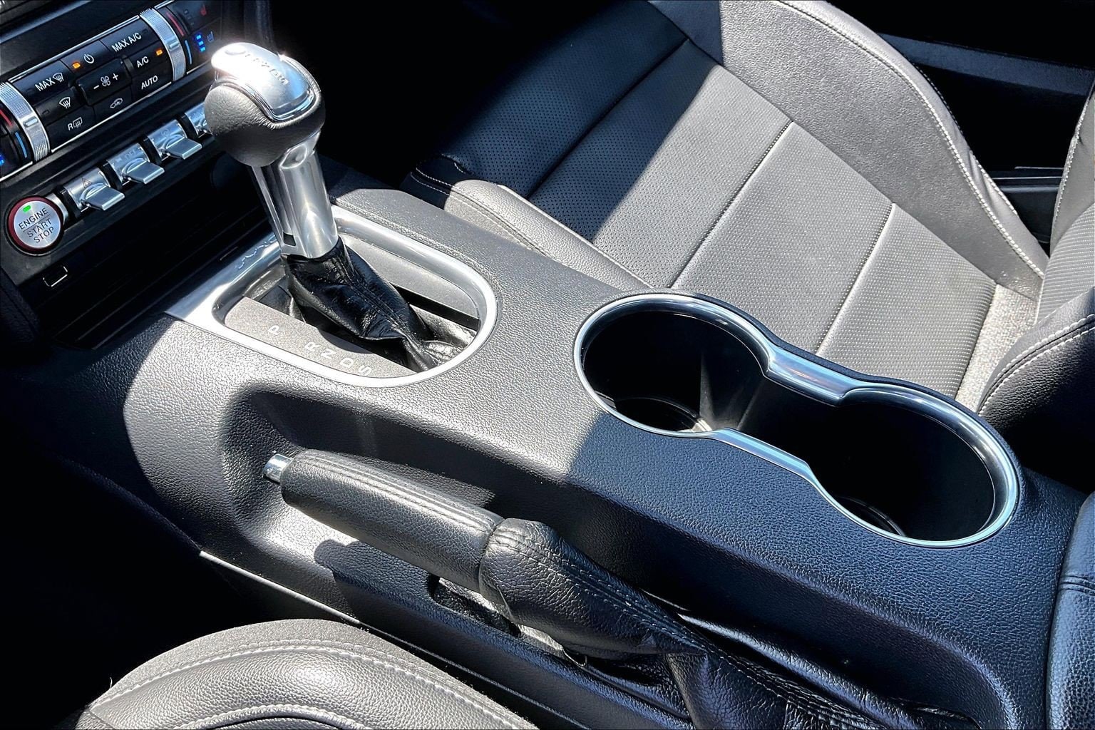 2021 Ford Mustang EcoBoost Premium - Photo 14