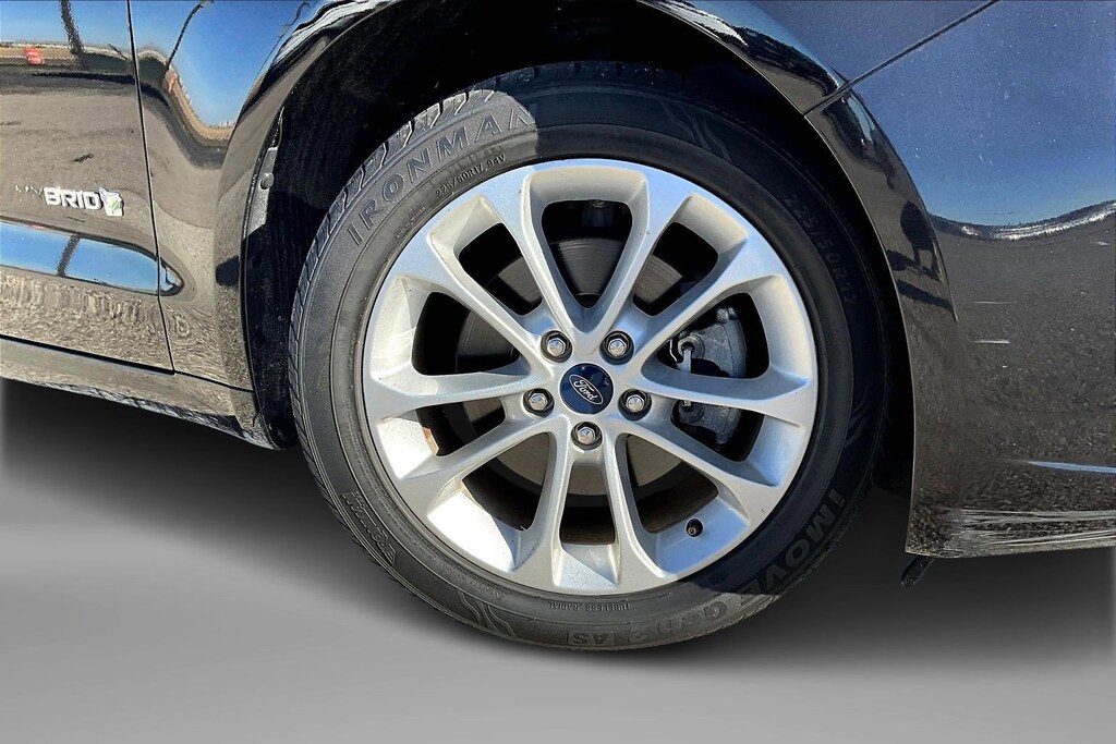 Used 2019 Ford Fusion Hybrid SE Sedan