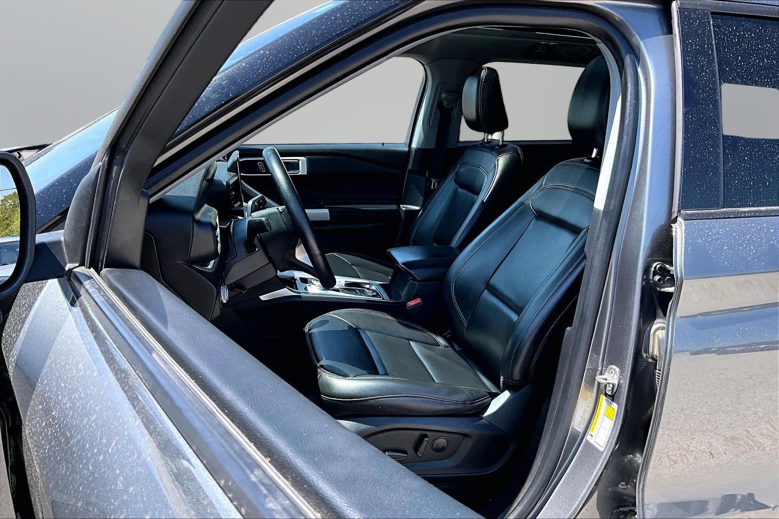 2023 Ford Explorer XLT - Photo 16