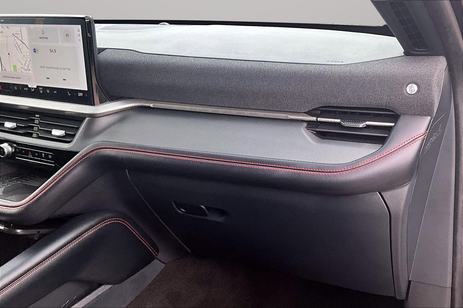 2025 Ford Explorer ST - Photo 22