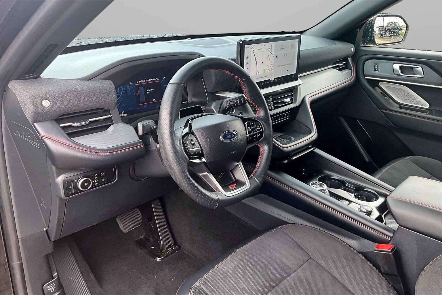 2025 Ford Explorer ST - Photo 21