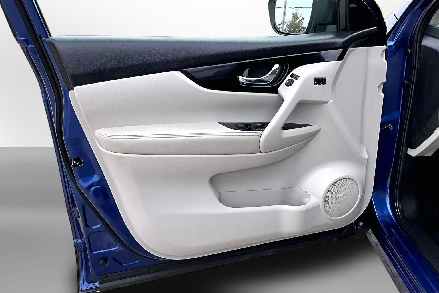 2022 Nissan Rogue Sport SL - Photo 25