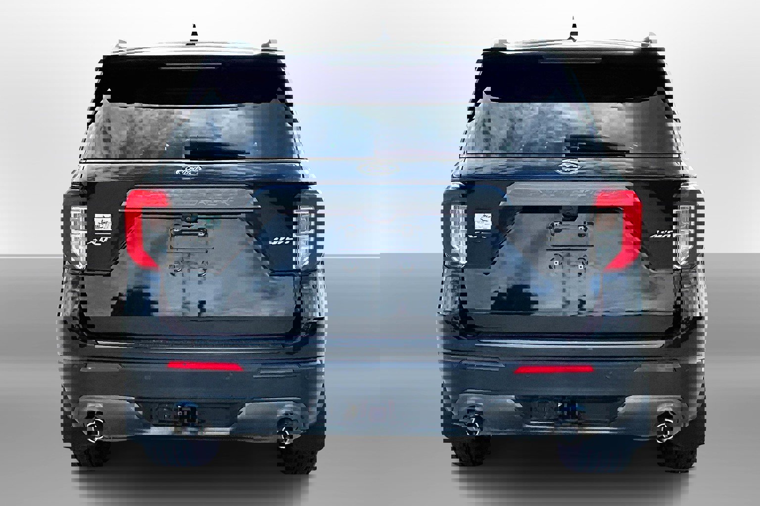 2021 Ford Explorer XLT photo 3