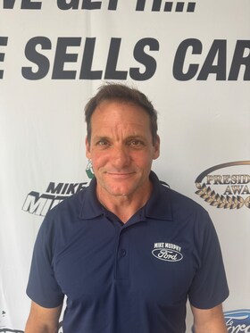 Staff member Andy Marino from ID_5c25f555bebe