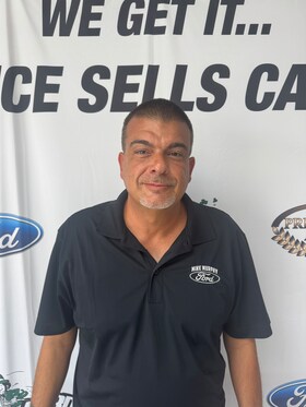 Staff member John Vittas from ID_5c25f555bebe