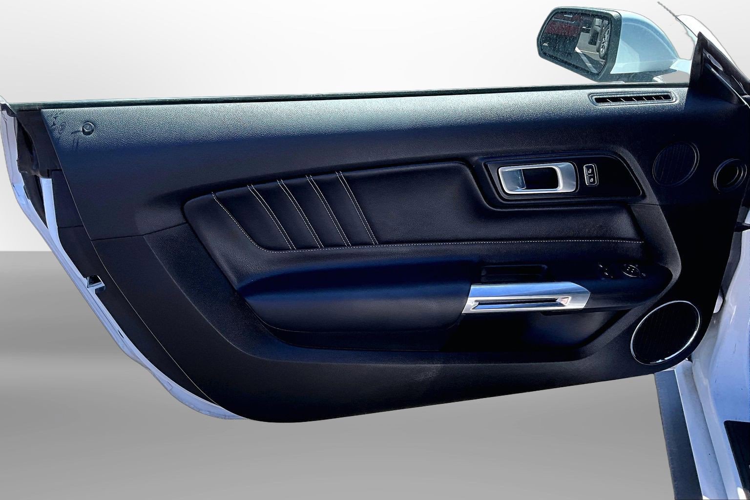 2021 Ford Mustang EcoBoost Premium - Photo 24