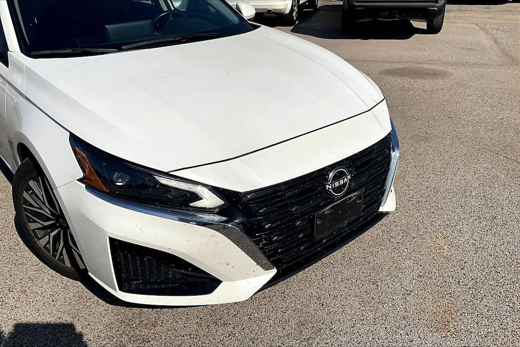 Used 2023 Nissan Altima 2.5 SV Sedan