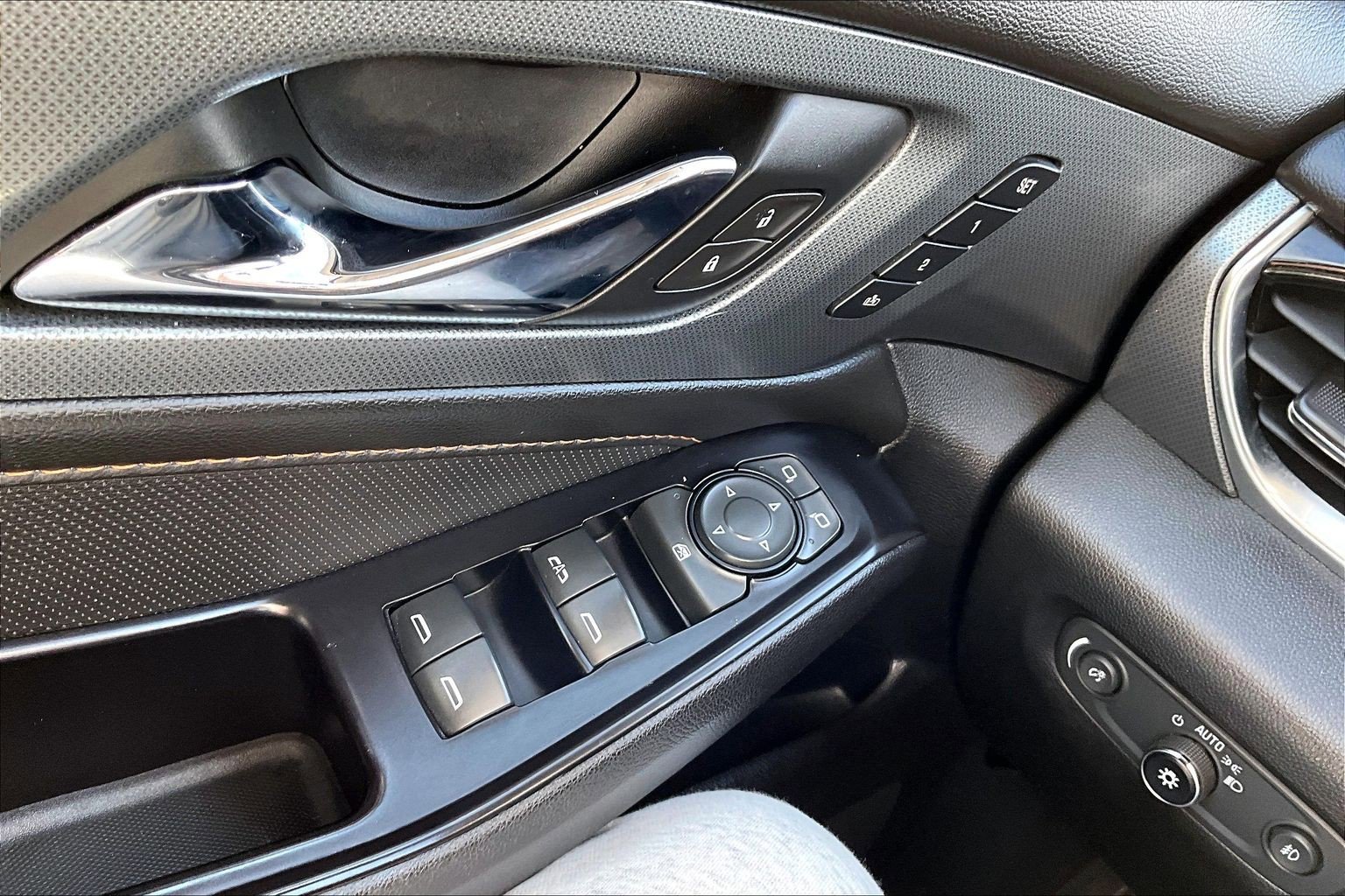 2020 Chevrolet Traverse Premier - Photo 36