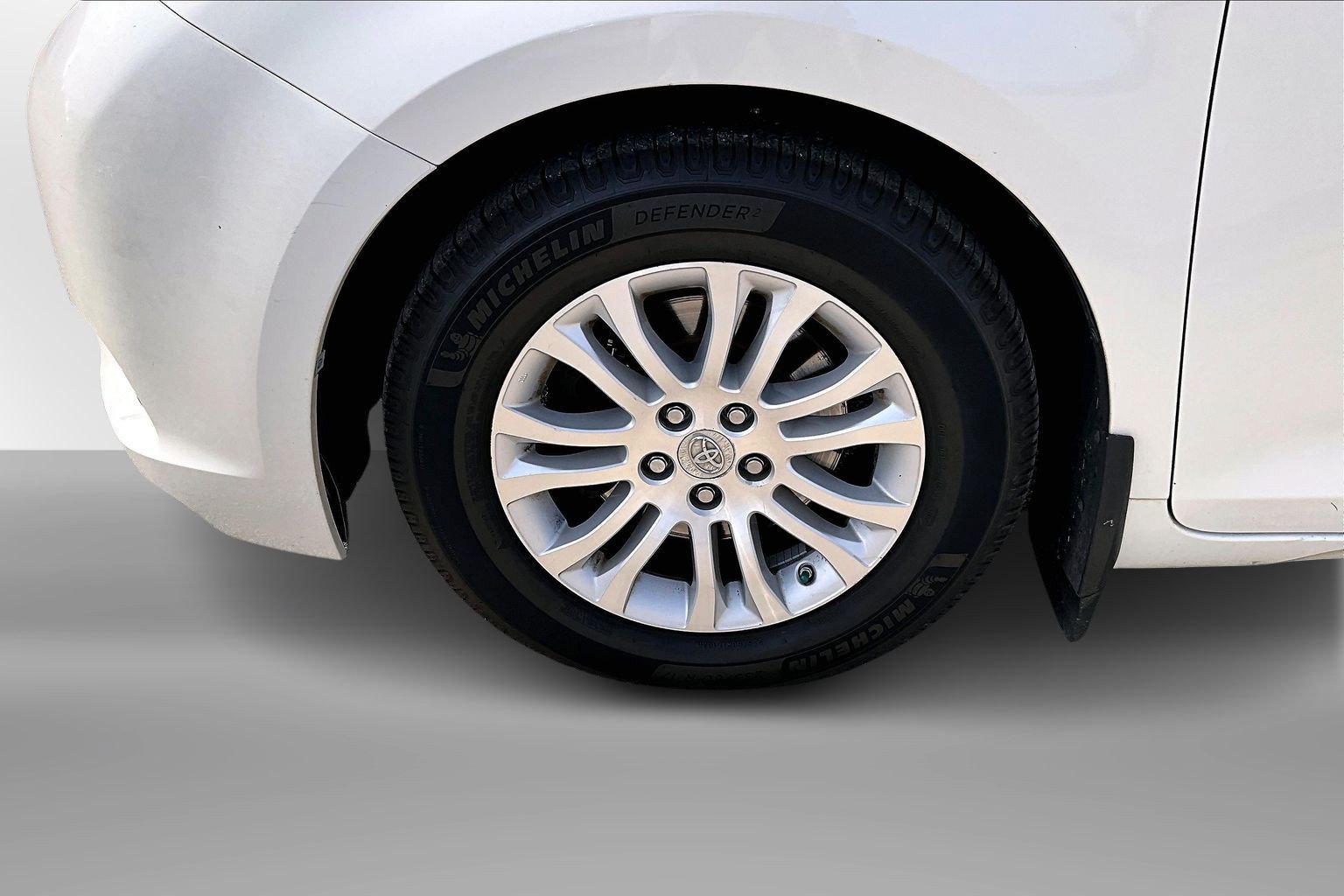 Used 2016 Toyota Sienna XLE Premium with VIN 5TDYK3DC6GS761352 for sale in Morton, IL