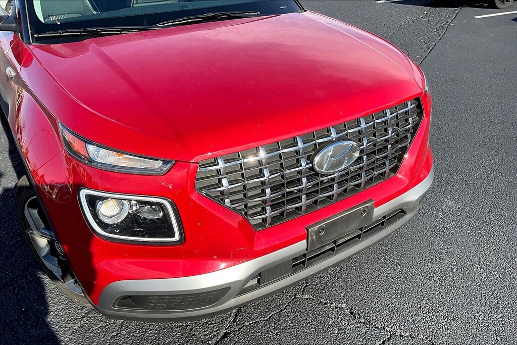 Used 2022 Hyundai Venue Limited SUV