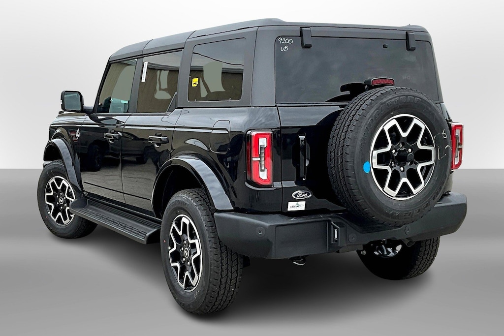 New 2025 Ford Bronco Outer Banks SUV