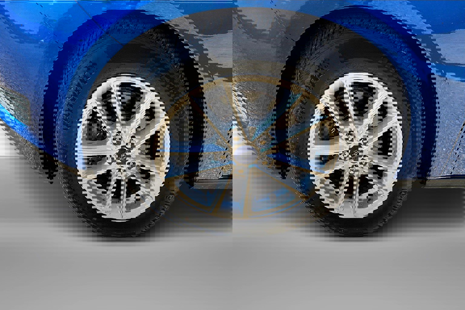 2018 Ford Focus SE photo 2