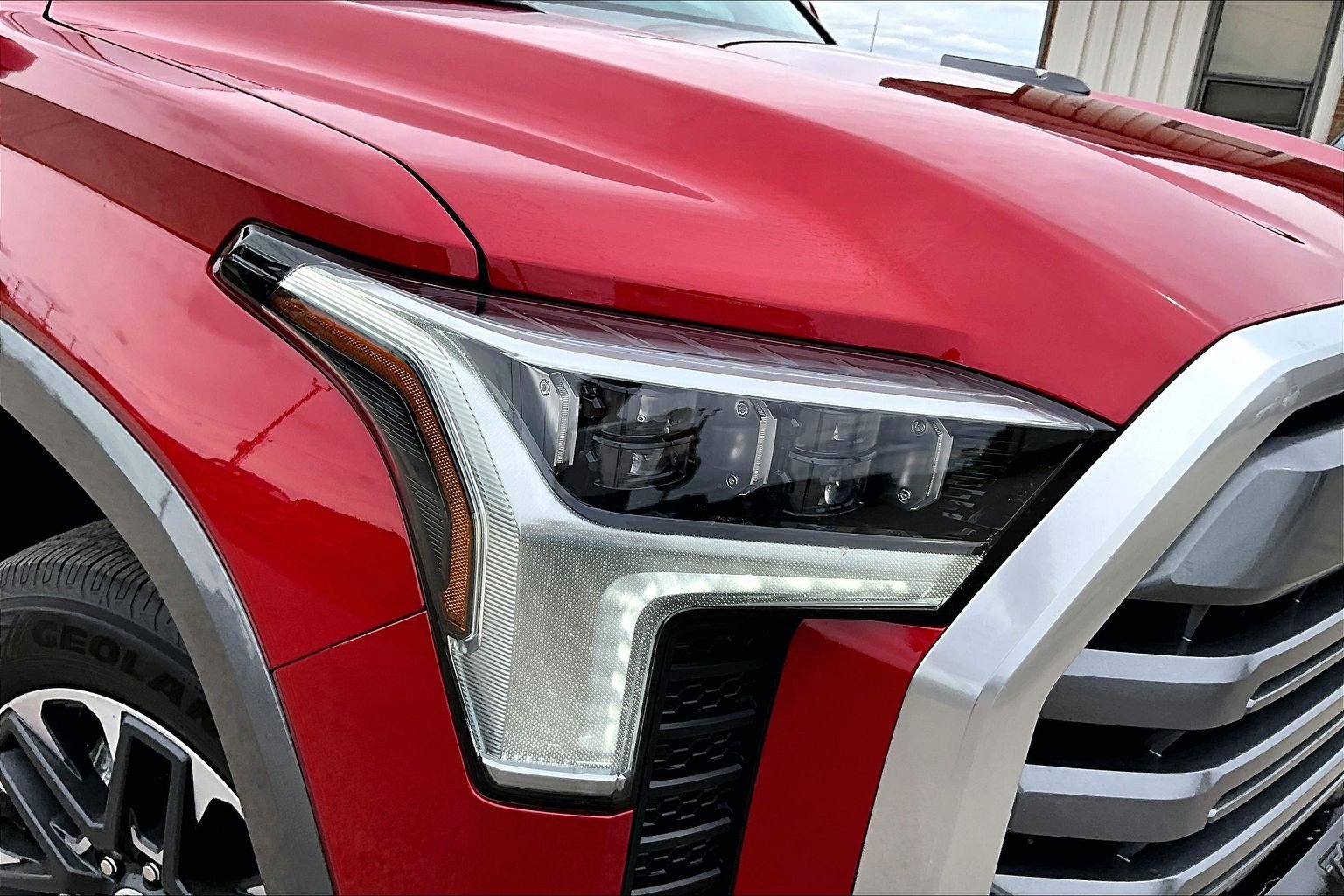 2024 Toyota Tundra Limited - Photo 27