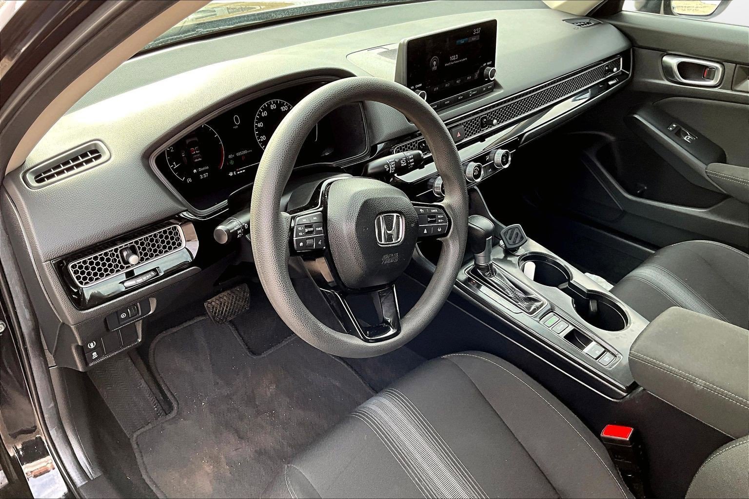 2024 Honda Civic Hatchback LX - Photo 19