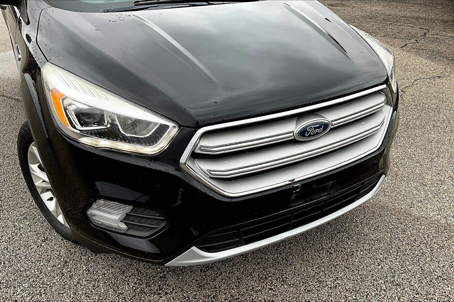 2018 Ford Escape SEL photo 3