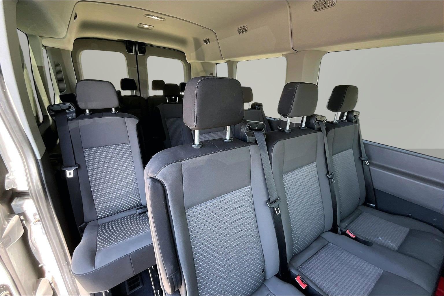 2024 Ford Transit Passenger Van XLT - Photo 18