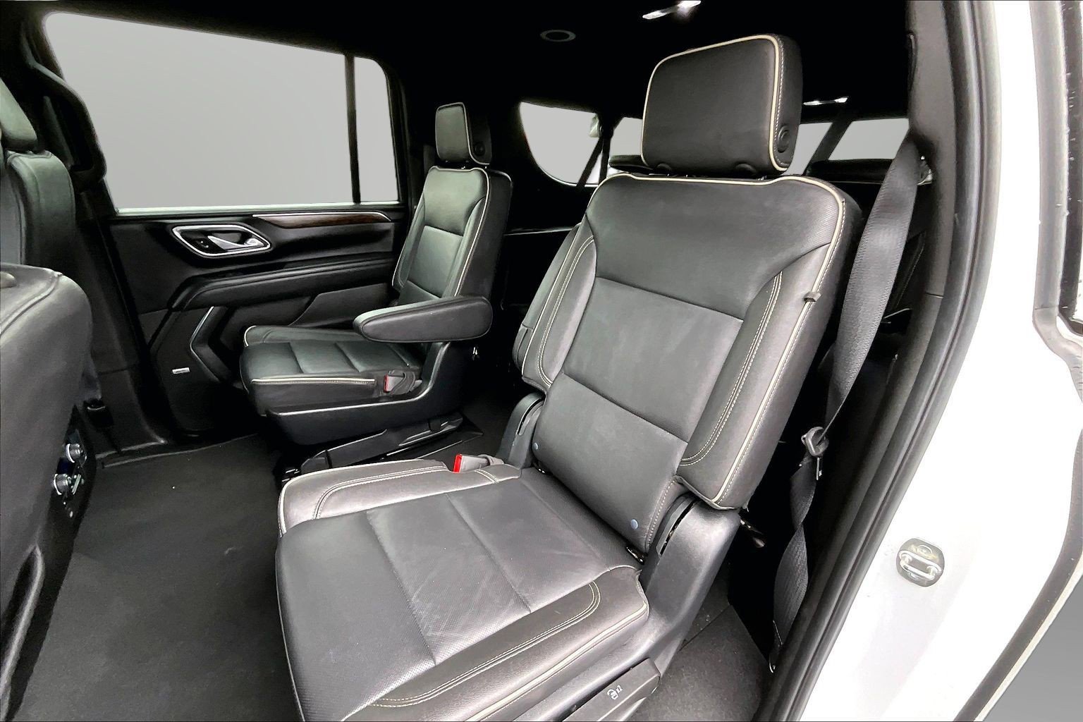 2023 Chevrolet Suburban Premier - Photo 18