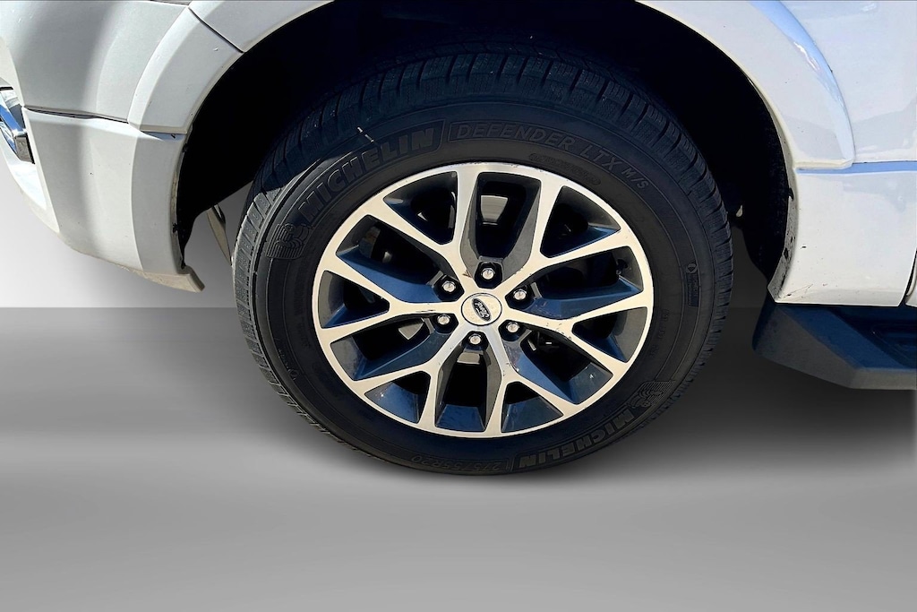 Used 2016 Ford Expedition XLT SUV