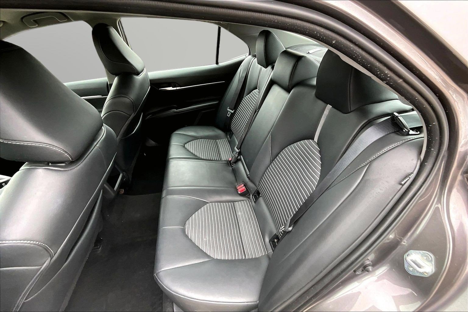 2024 Toyota Camry SE - Photo 18