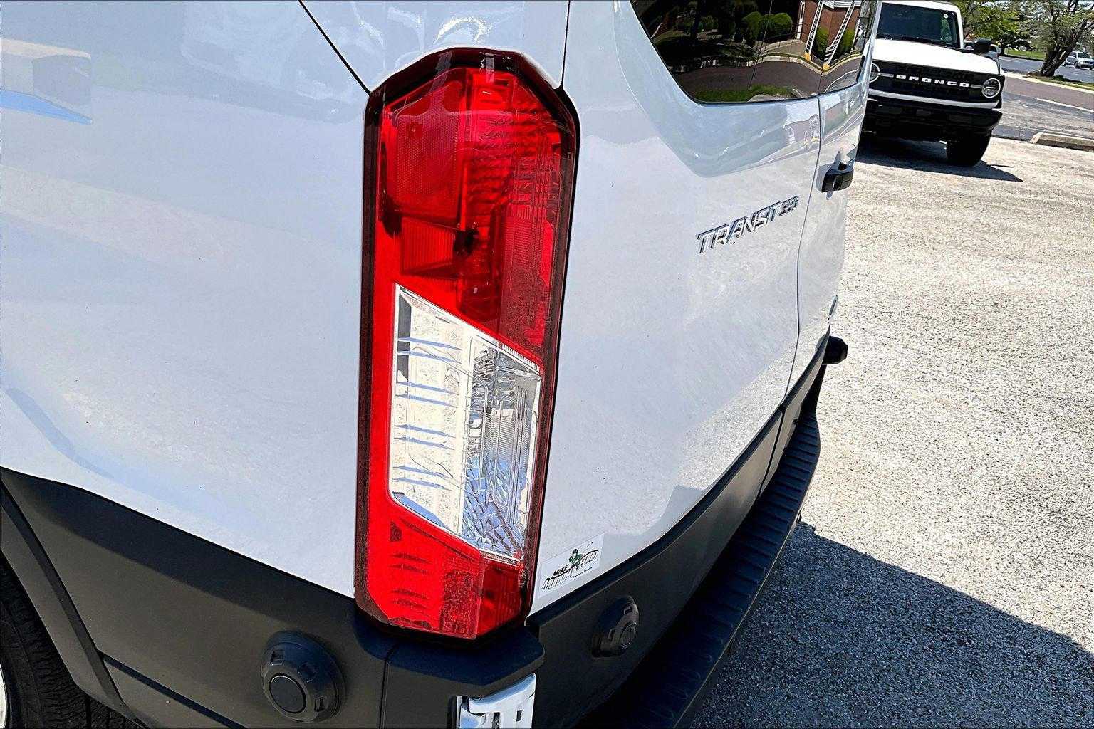 2024 Ford Transit Passenger Van XLT - Photo 28