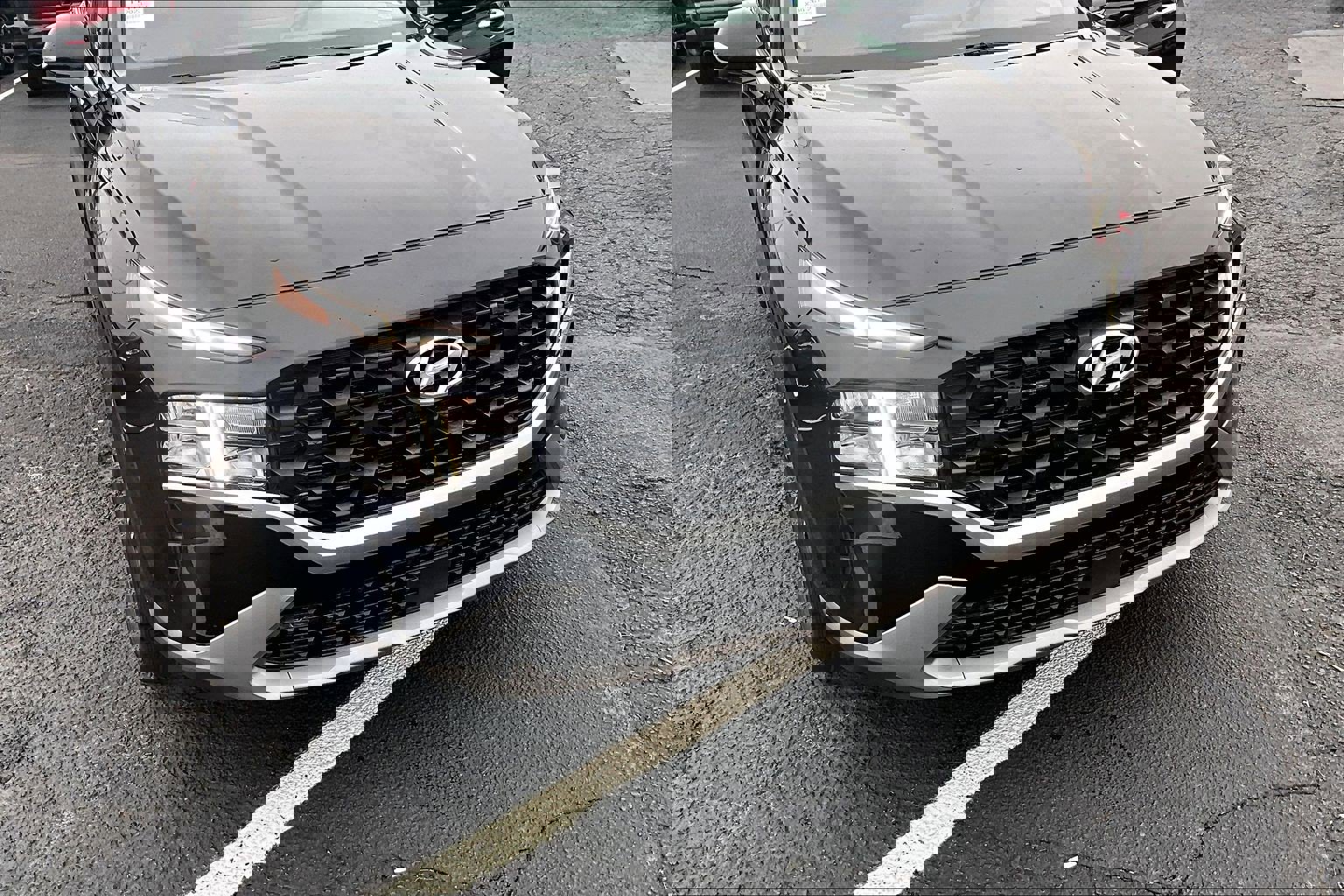 2023 Hyundai Santa Fe SEL photo 2