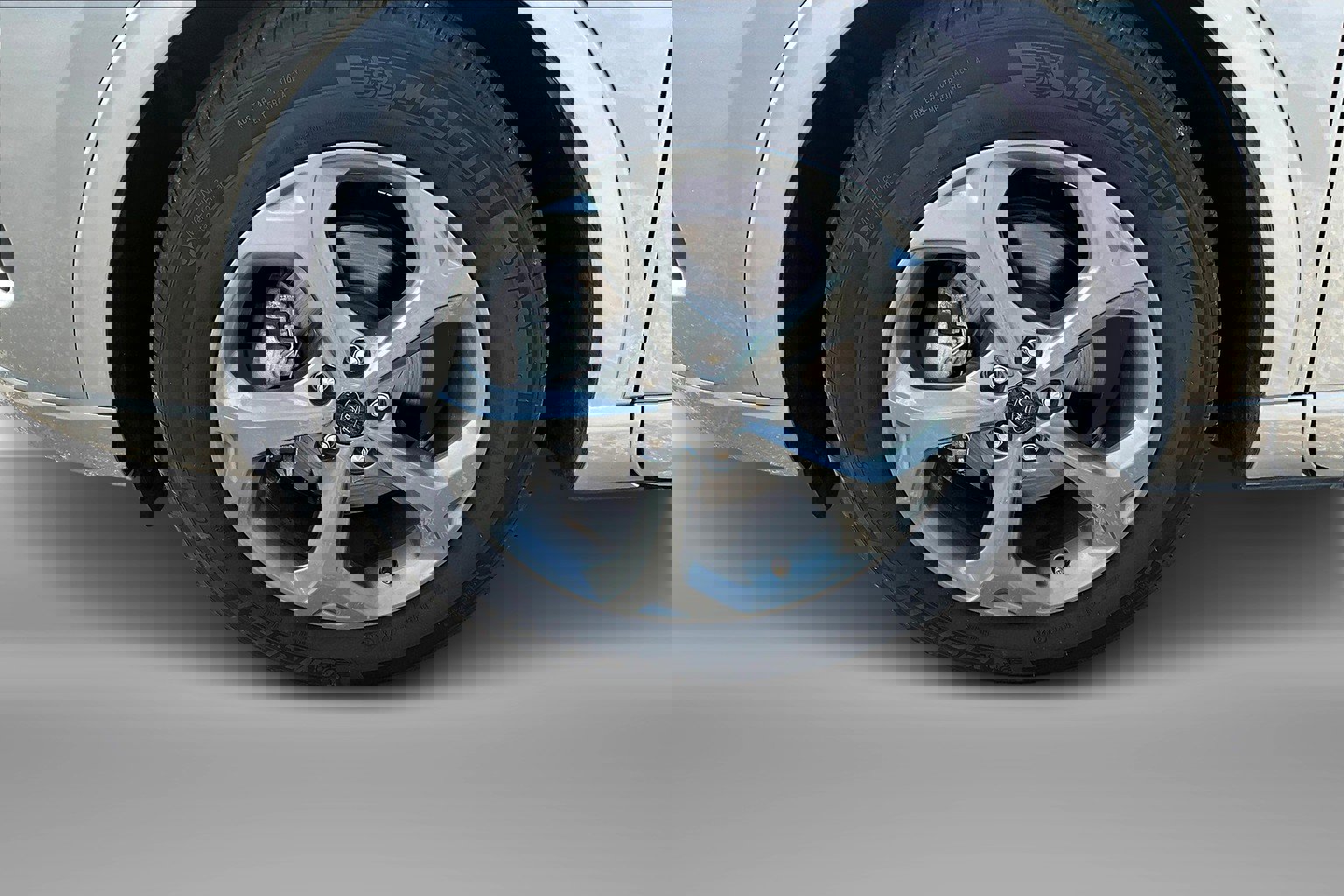 2023 Ford Escape ST-Line photo 2