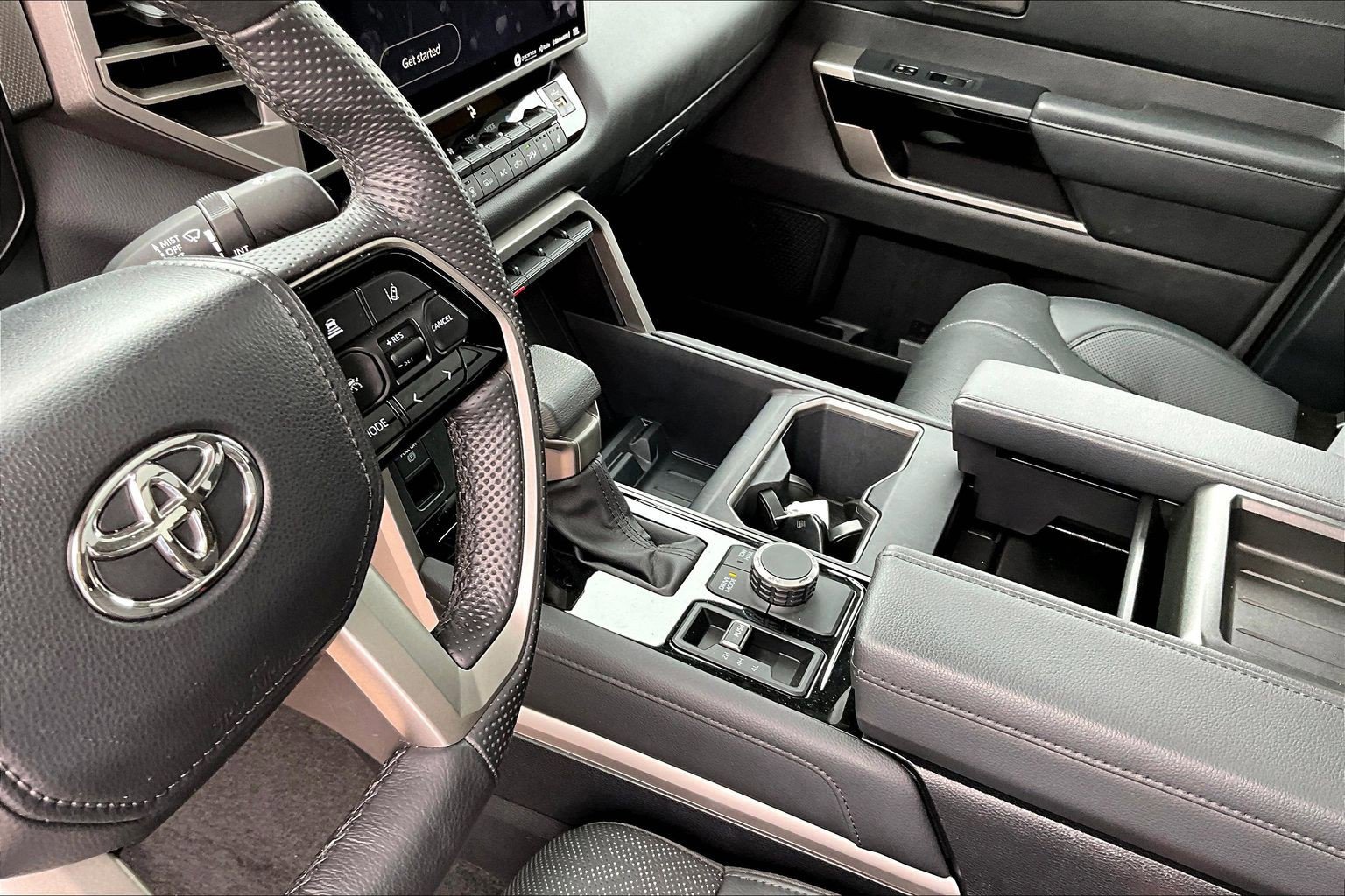 2024 Toyota Tundra Limited - Photo 15