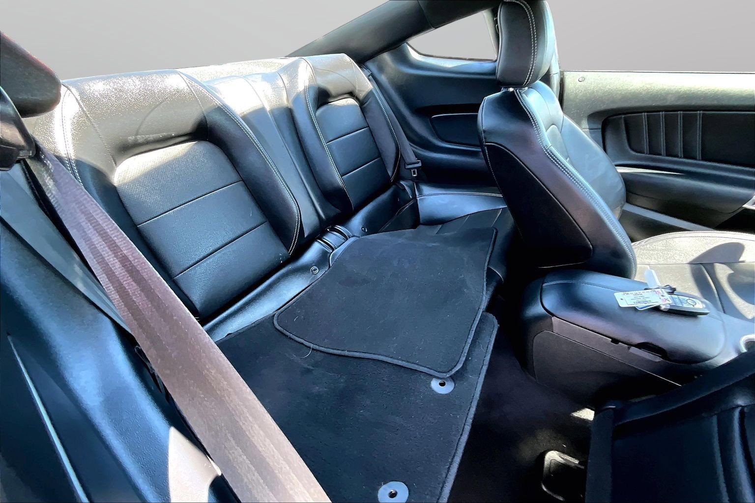 2021 Ford Mustang EcoBoost Premium - Photo 16