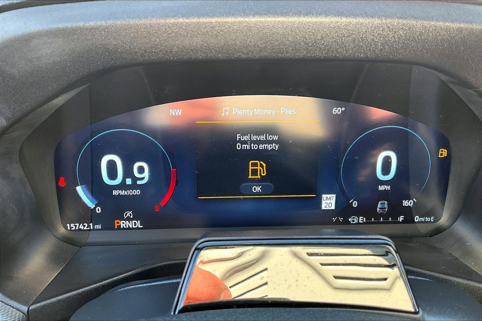 2025 Ford Explorer ST-LINE - Photo 25