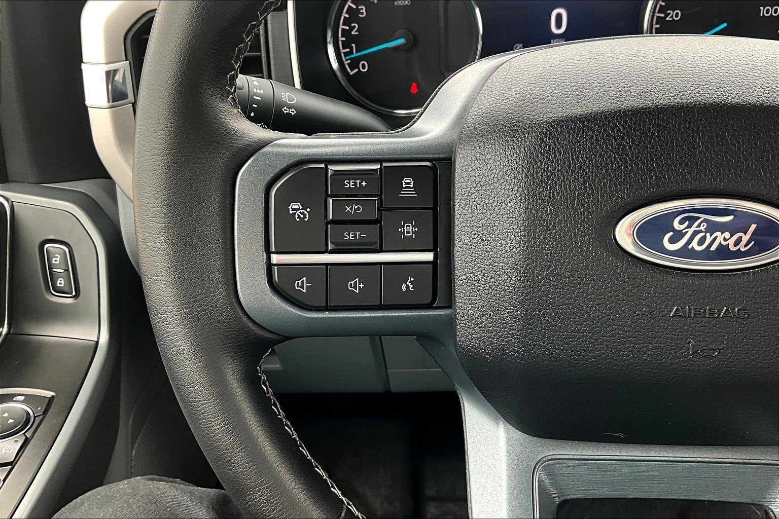 2023 Ford F-150 XLT - Photo 22
