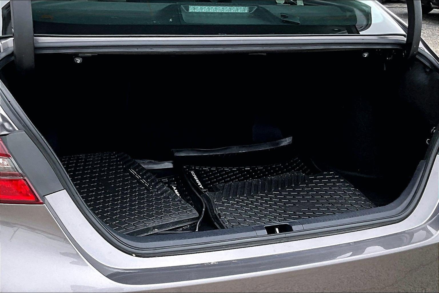 2024 Toyota Camry SE - Photo 19