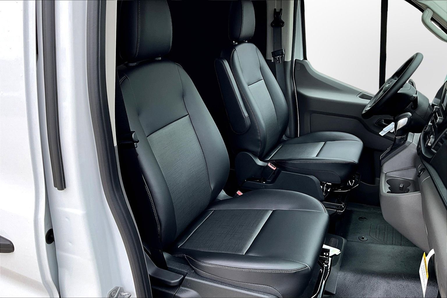 2025 Ford Transit Van Base - Photo 6