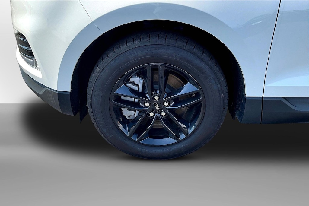 Used 2024 Ford Edge SEL SUV