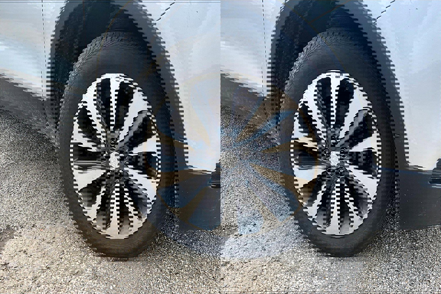 Used 2019 Buick Encore Essence with VIN KL4CJGSM1KB729015 for sale in Morton, IL