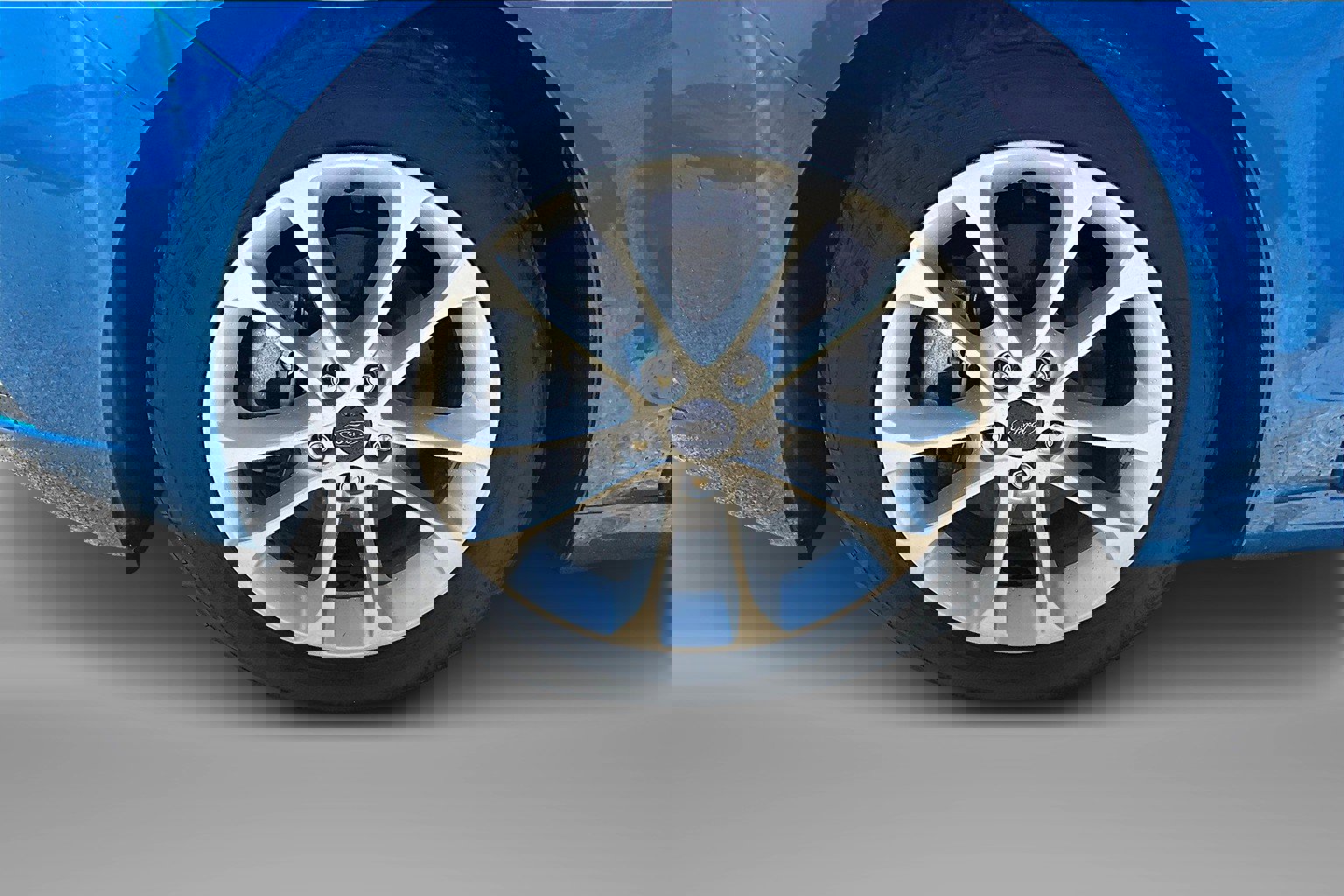 2019 Ford Fusion Hybrid SE photo 2