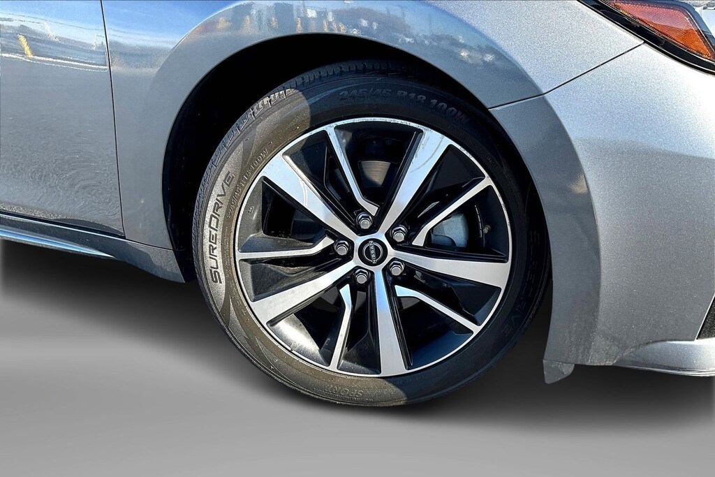 Used 2023 Nissan Maxima SV Sedan