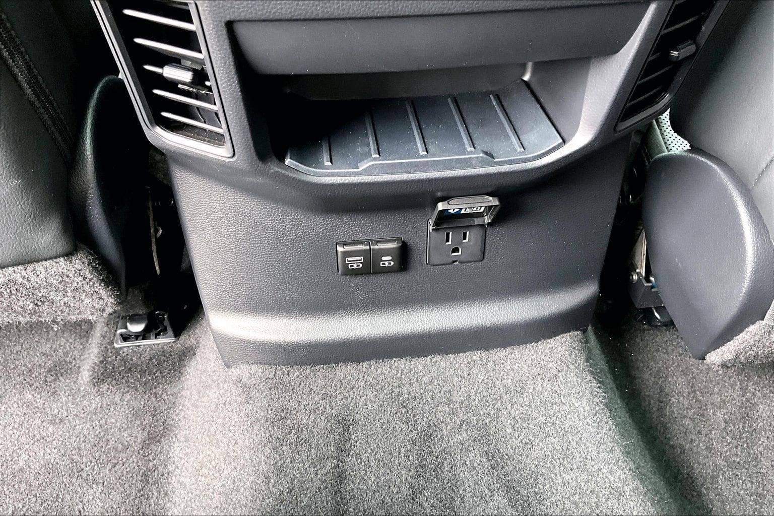 2024 Toyota Tundra Limited - Photo 39