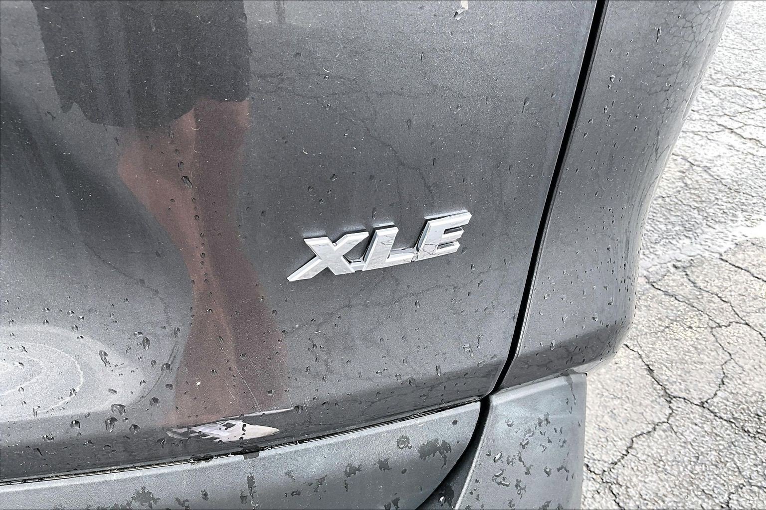 2022 Toyota RAV4 XLE - Photo 8
