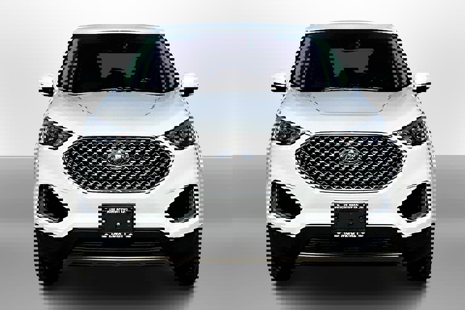 2023 Ford Edge SEL photo 2